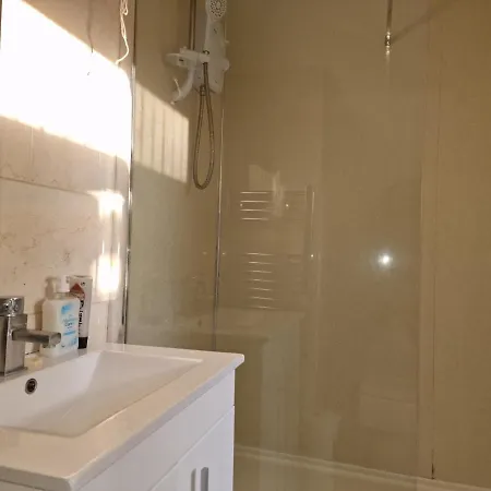 Homestay szállás Living Serviced 6 *