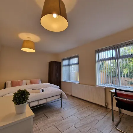 Living Serviced 6 Homestay szállás Birmingham